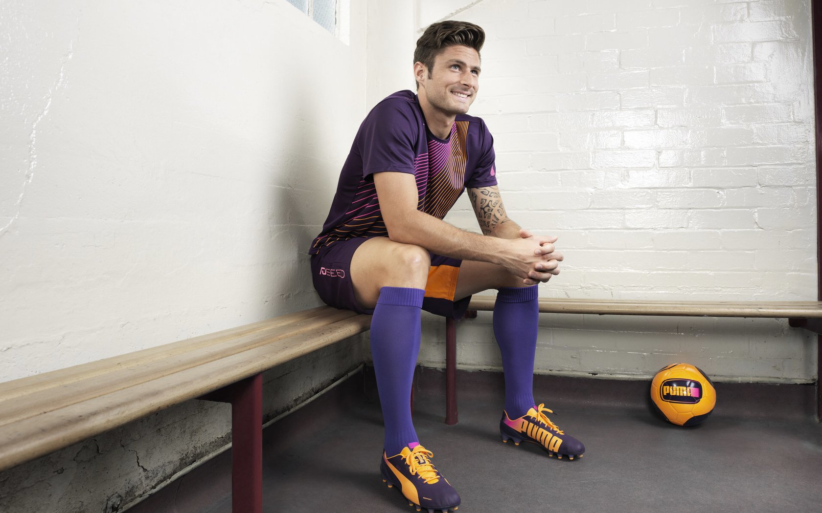 体育赛事社群经济兴起，粉丝创造内容变现，体育网络社群